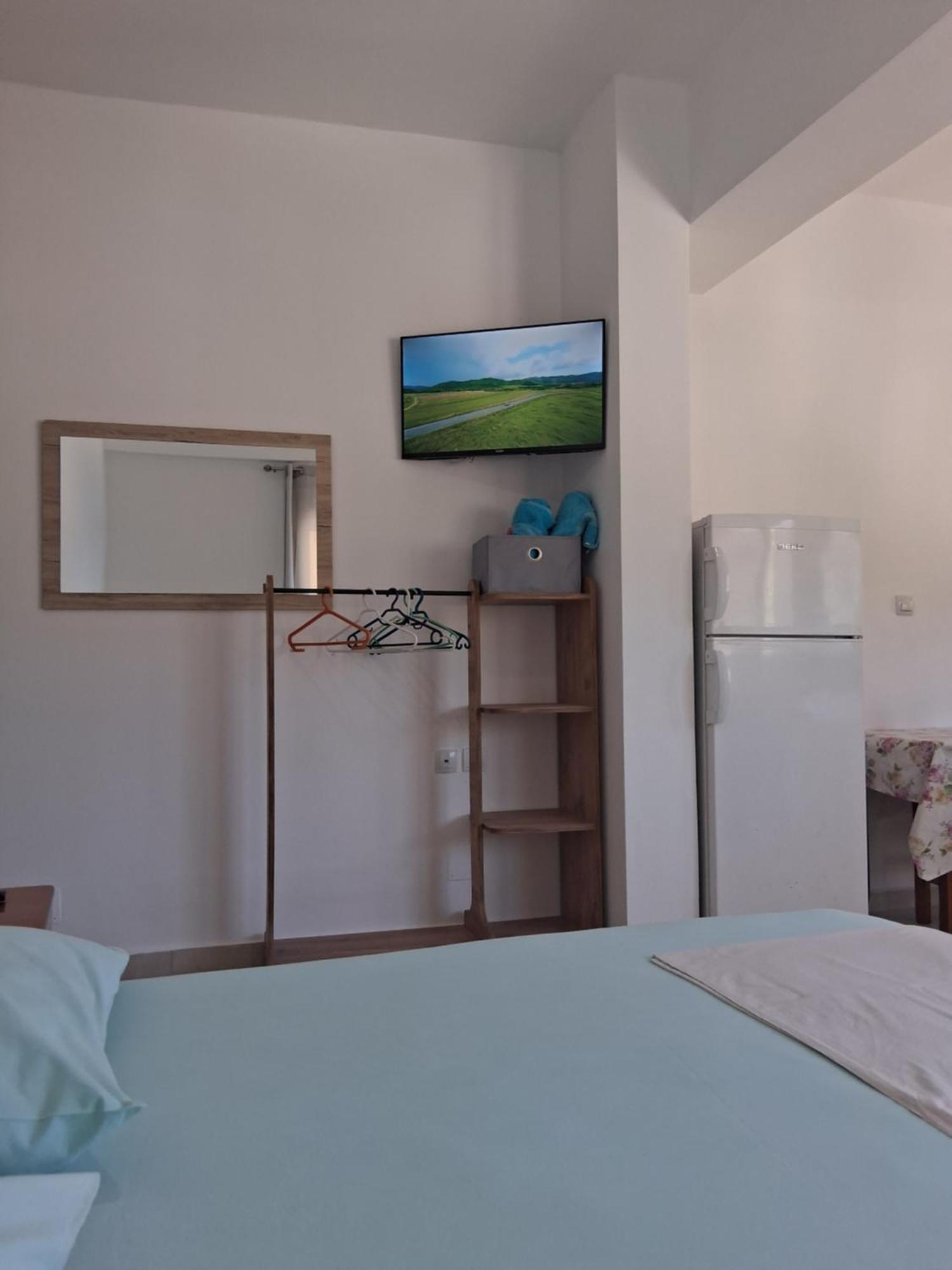Apartment With View Himare